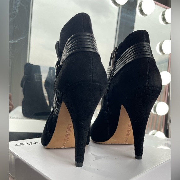 Vince Camuto Annavay Suede Bootie - Picture 7 of 10